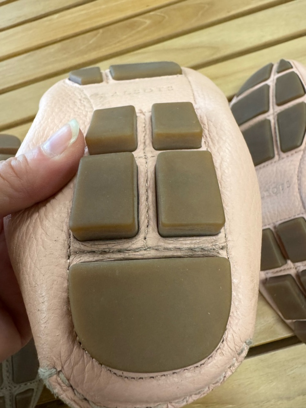 Talbots genuine leather moccasins. Size 8 two pairs. Beige is new with tags - Picture 8 of 10